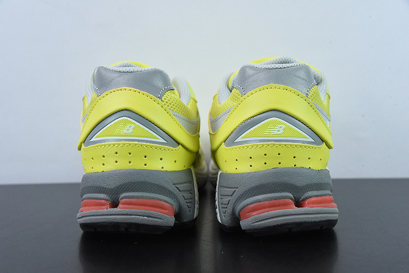 new balance sneaker