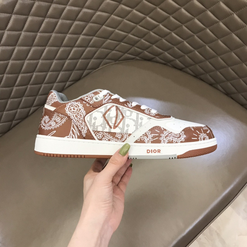 dio* sneaker