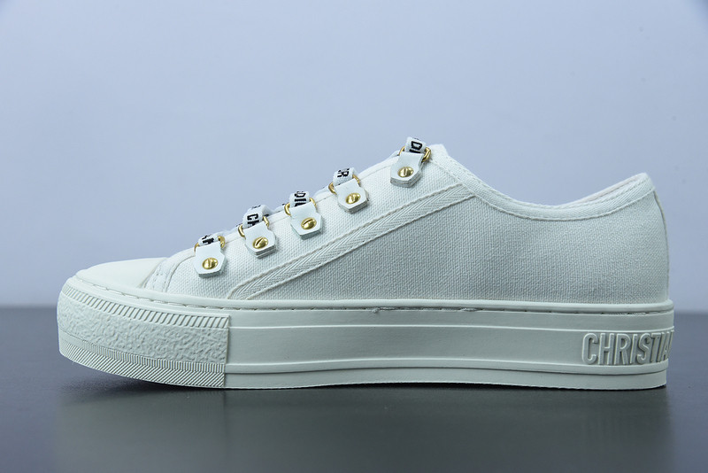 dio* low-top walk