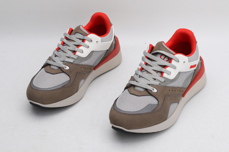 dio* sneaker