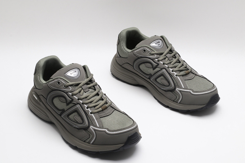dio* sneaker