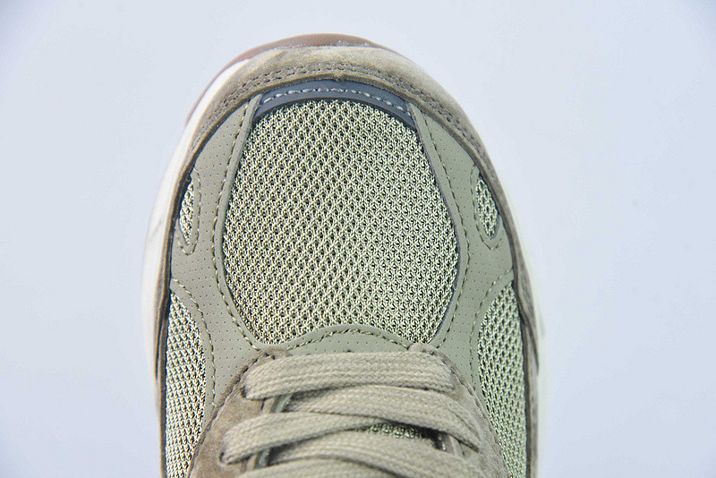 new balance sneaker