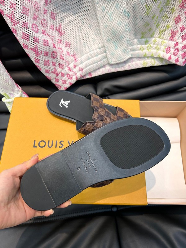 lvt sandals