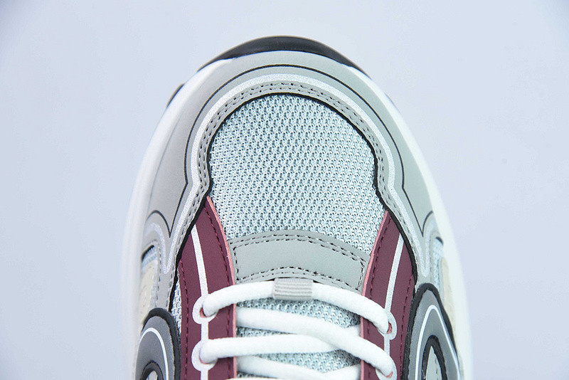 dio* sneaker