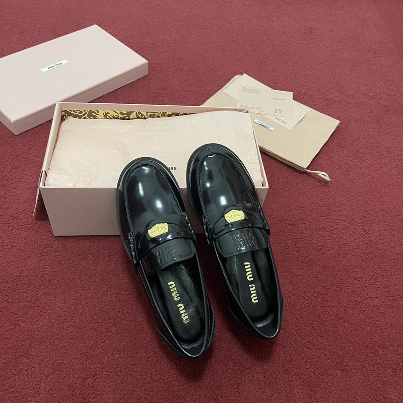 mIUMIU SNEAKER