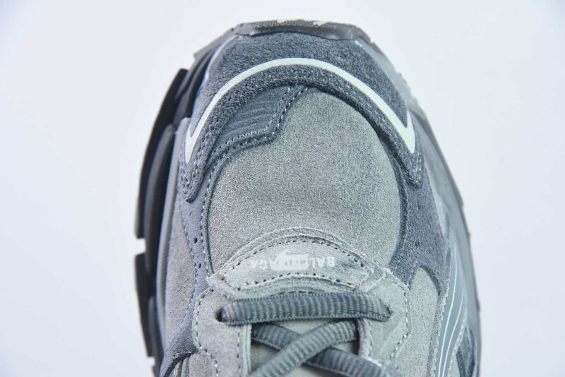 Ba1en*iaga Runner Sneaker
