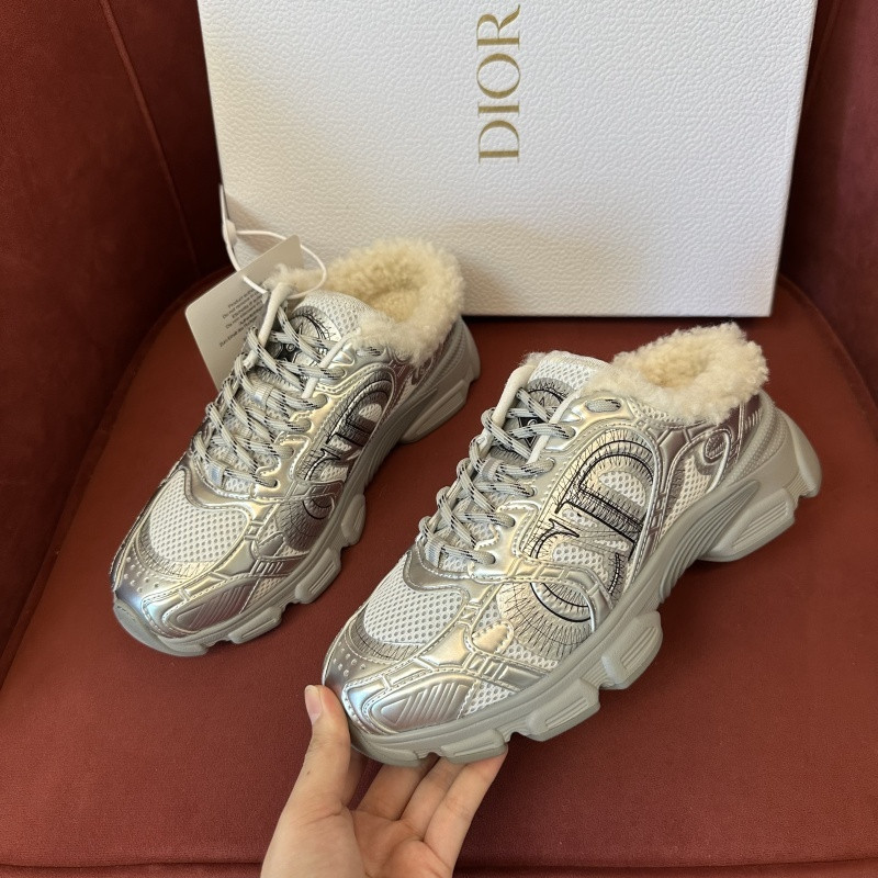 DIO* SNEAKER