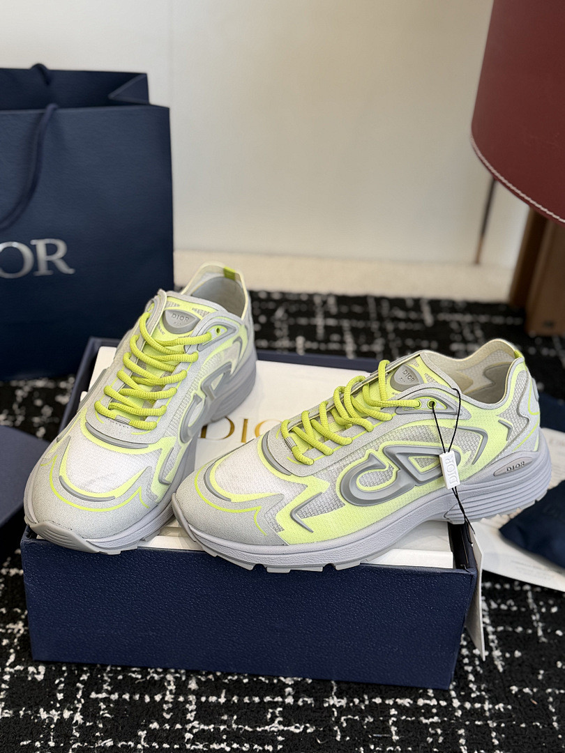 DIO* SNEAKER