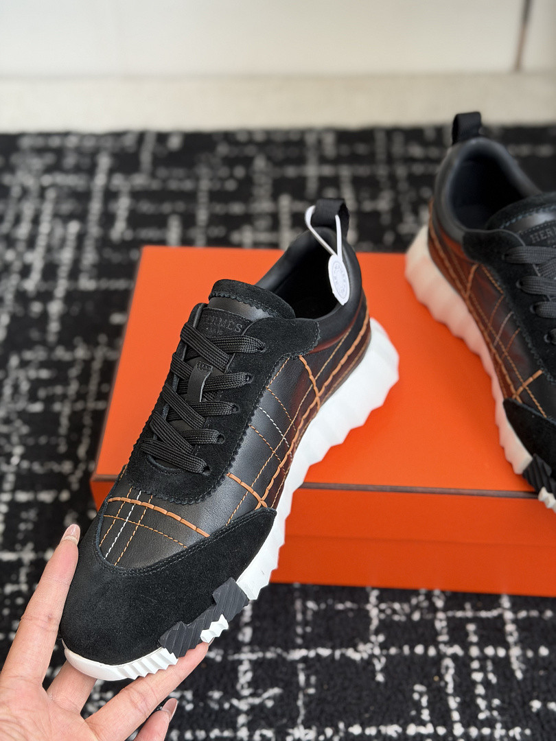 H**me5 Sneaker