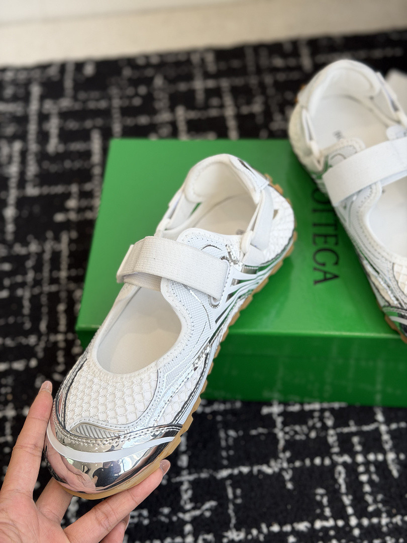 B0tt*ga Ven*ta Orbit Sneaker