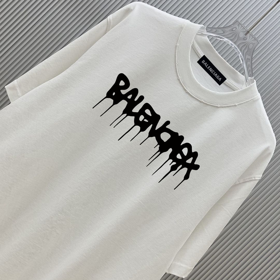 Ba1en*iaga Clothes