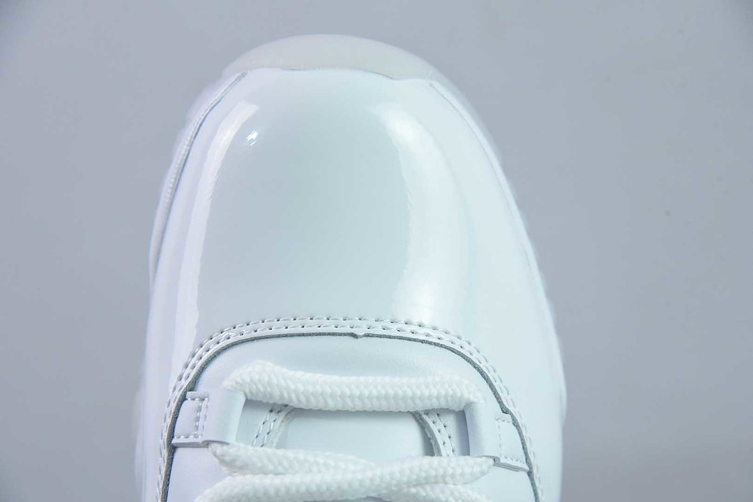 Comme des Garçons Homme Plus x Air Jordan 11 White/Black IV7639-100