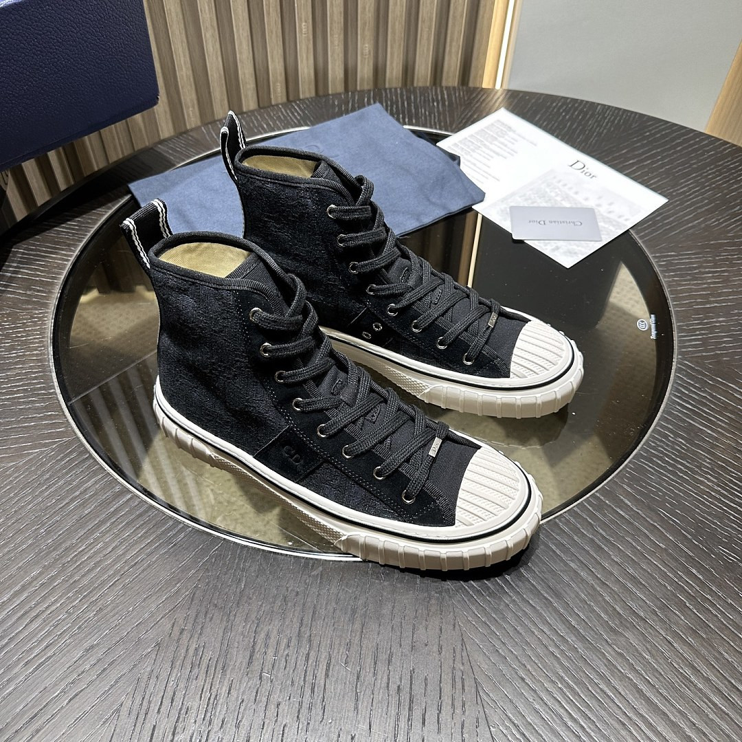 DIO* SNEAKER