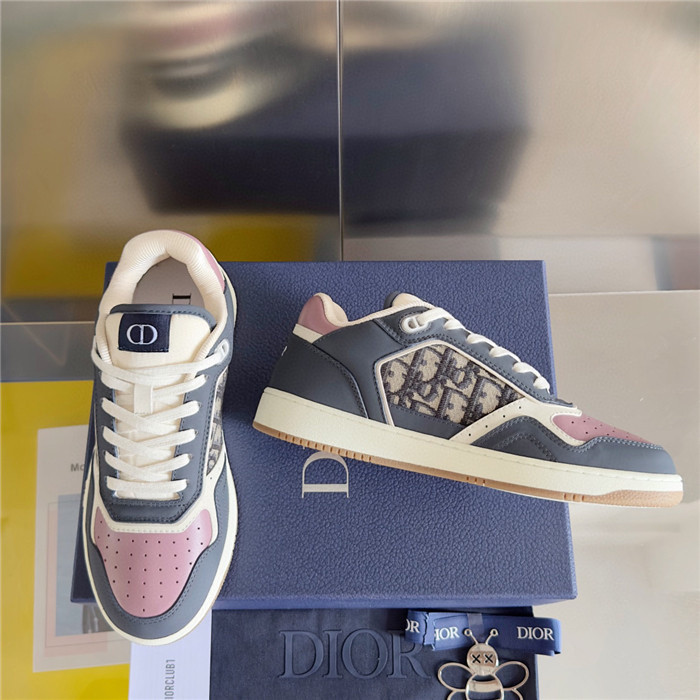 dio* sneaker