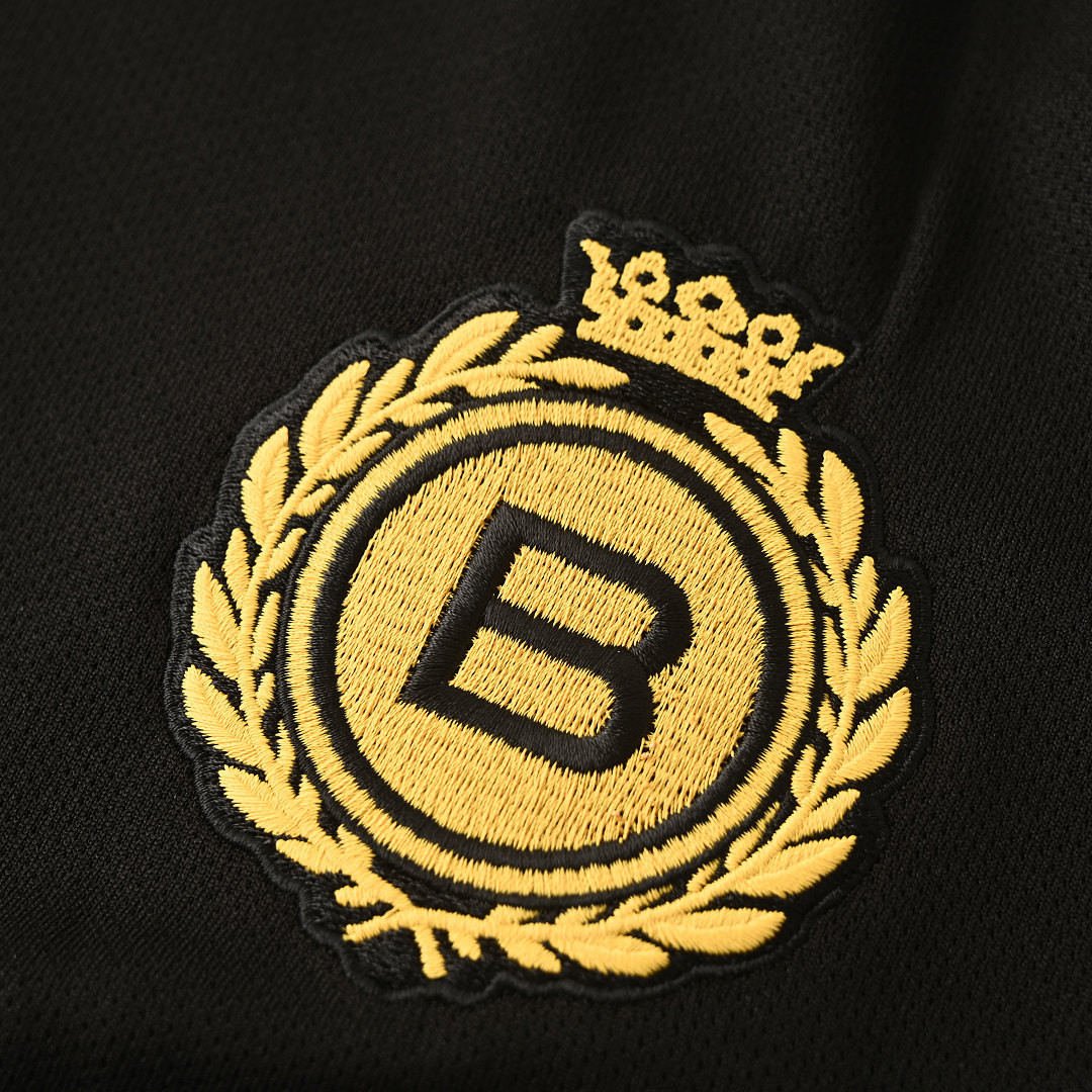 Ba1en*iaga Clothes
