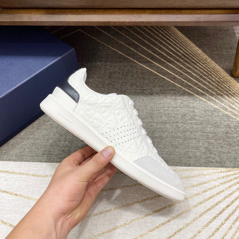 dio* sneaker