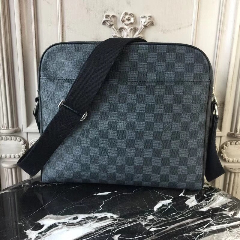 LVT PURSE