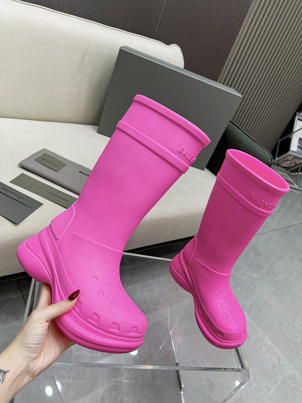 crocs™ boot in pink