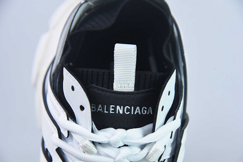 bc track sneaker
