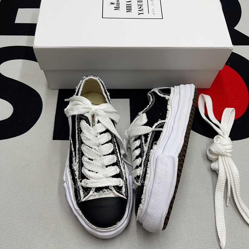 maison mihara yasuhiro sneaker