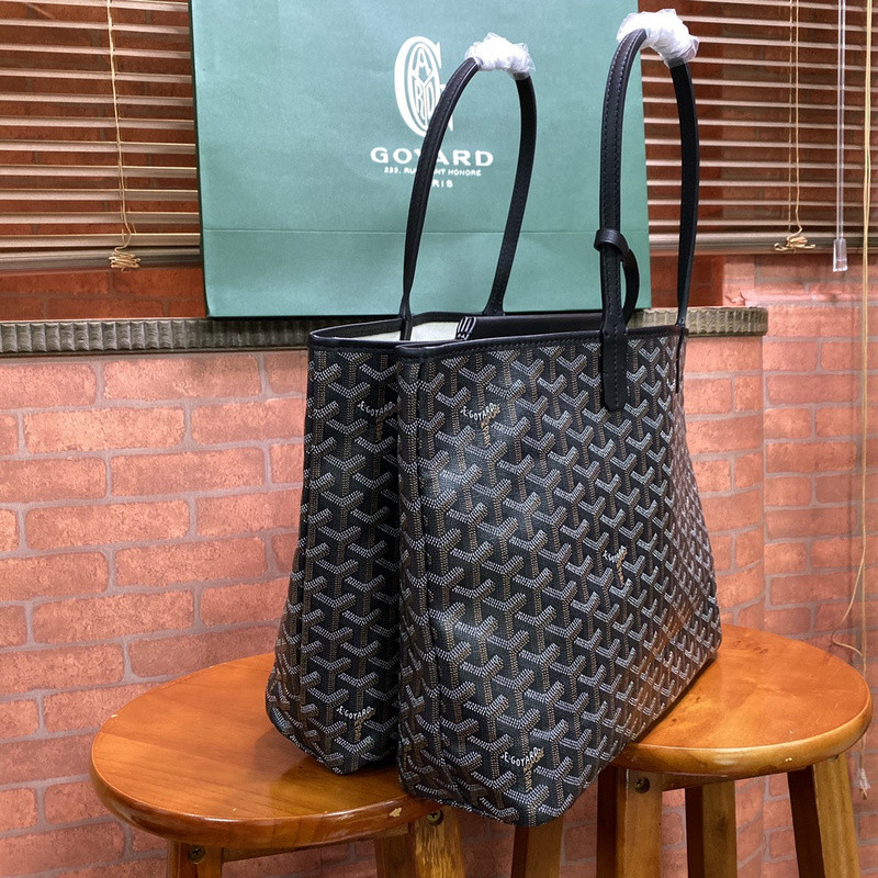 GOYARD PURSE