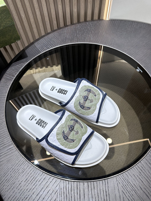 g*u*i sandals