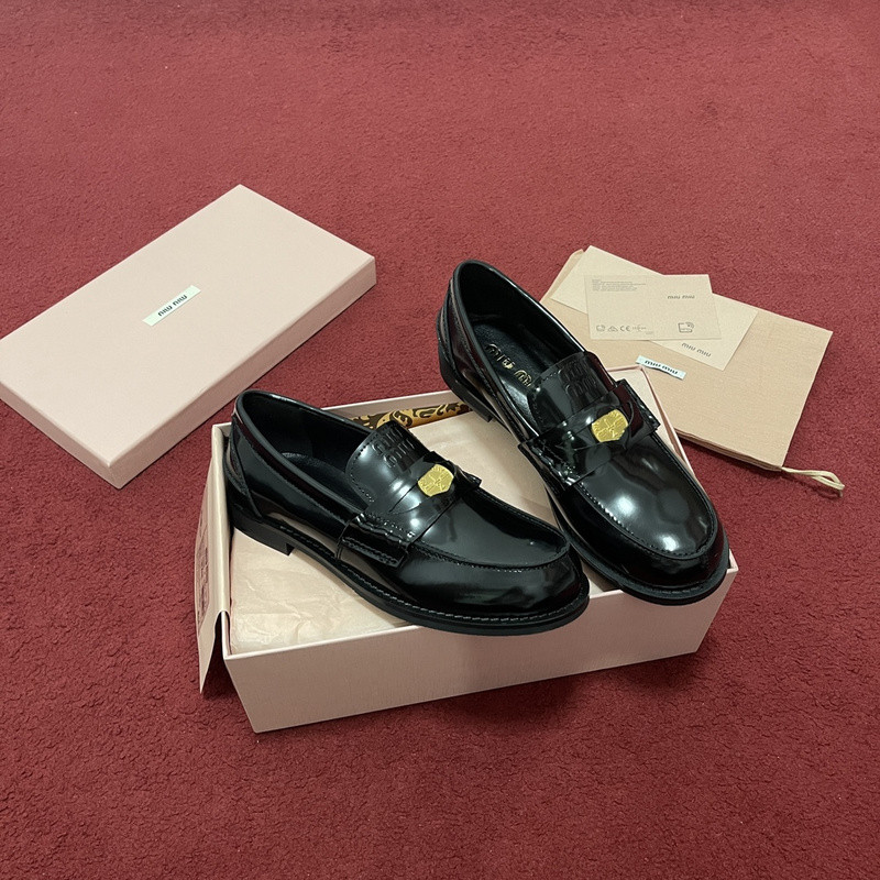 mIUMIU SNEAKER