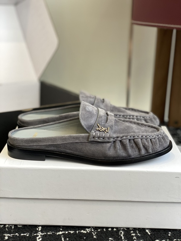 SAINT LAURENT Sneaker