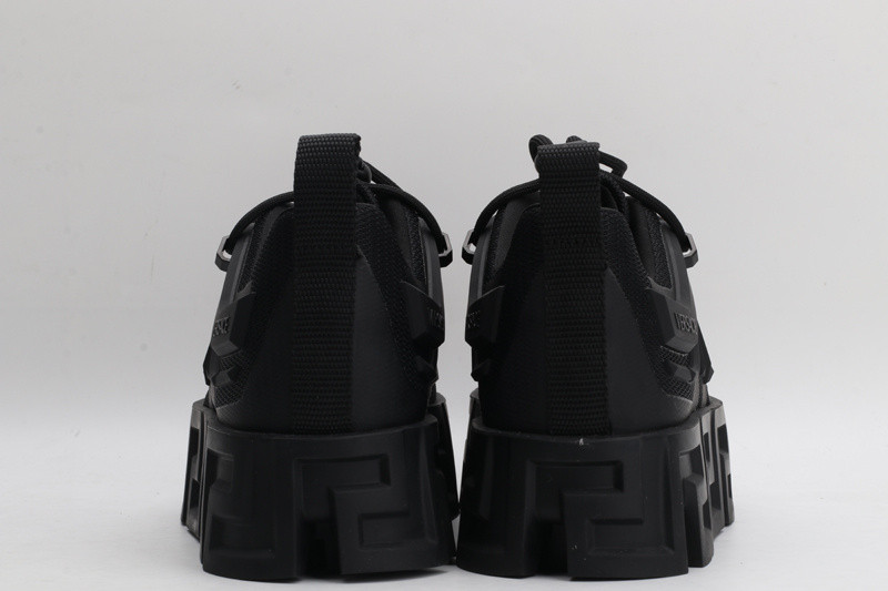 vs sneakers