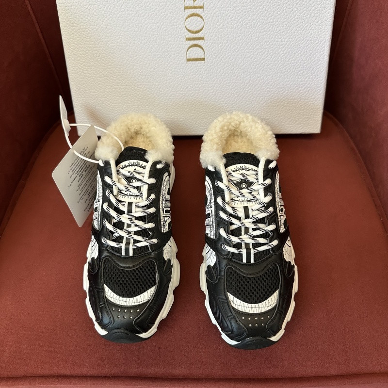 DIO* SNEAKER