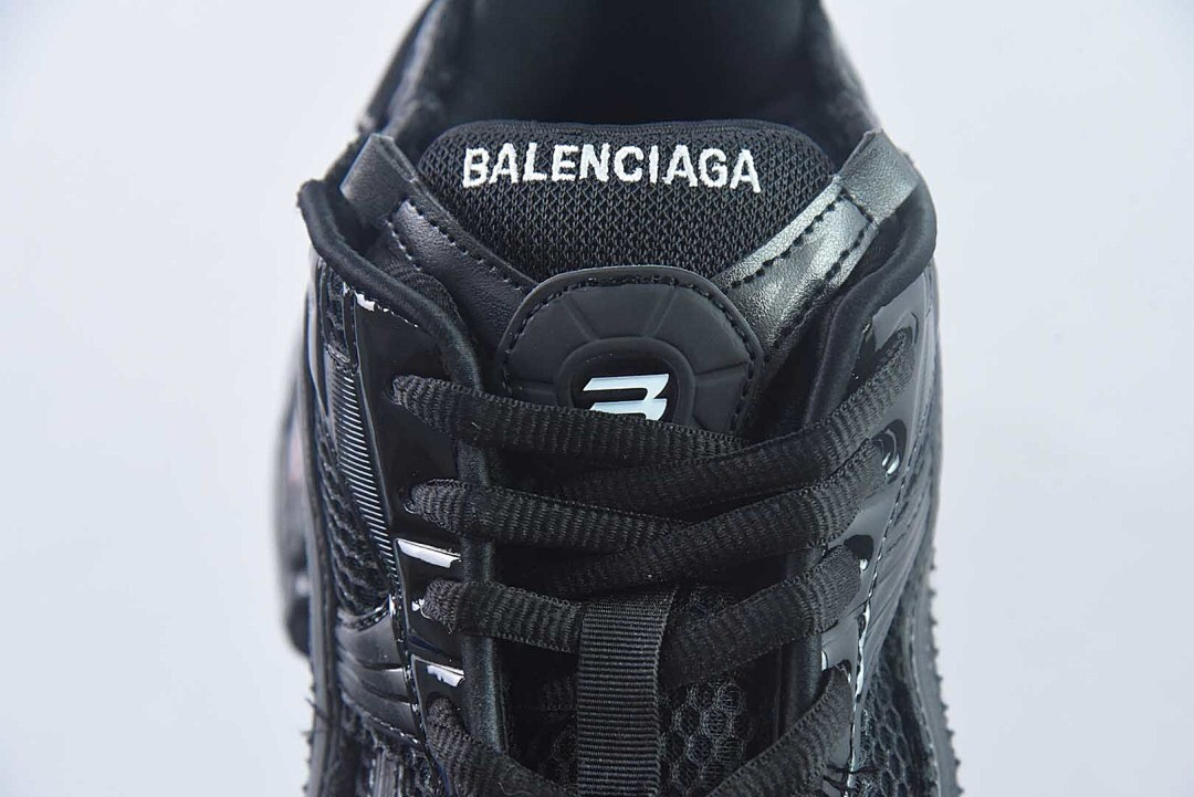 Ba1en*iaga Runner Sneaker LED