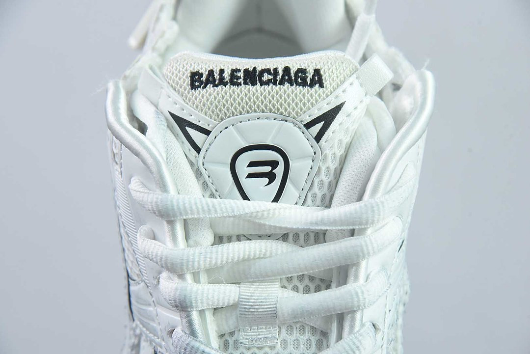 Ba1en*iaga Runner Sneaker LED