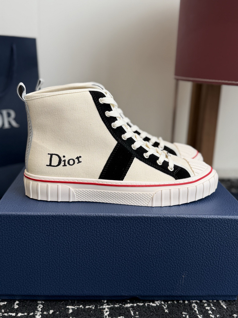 DIO* SNEAKER