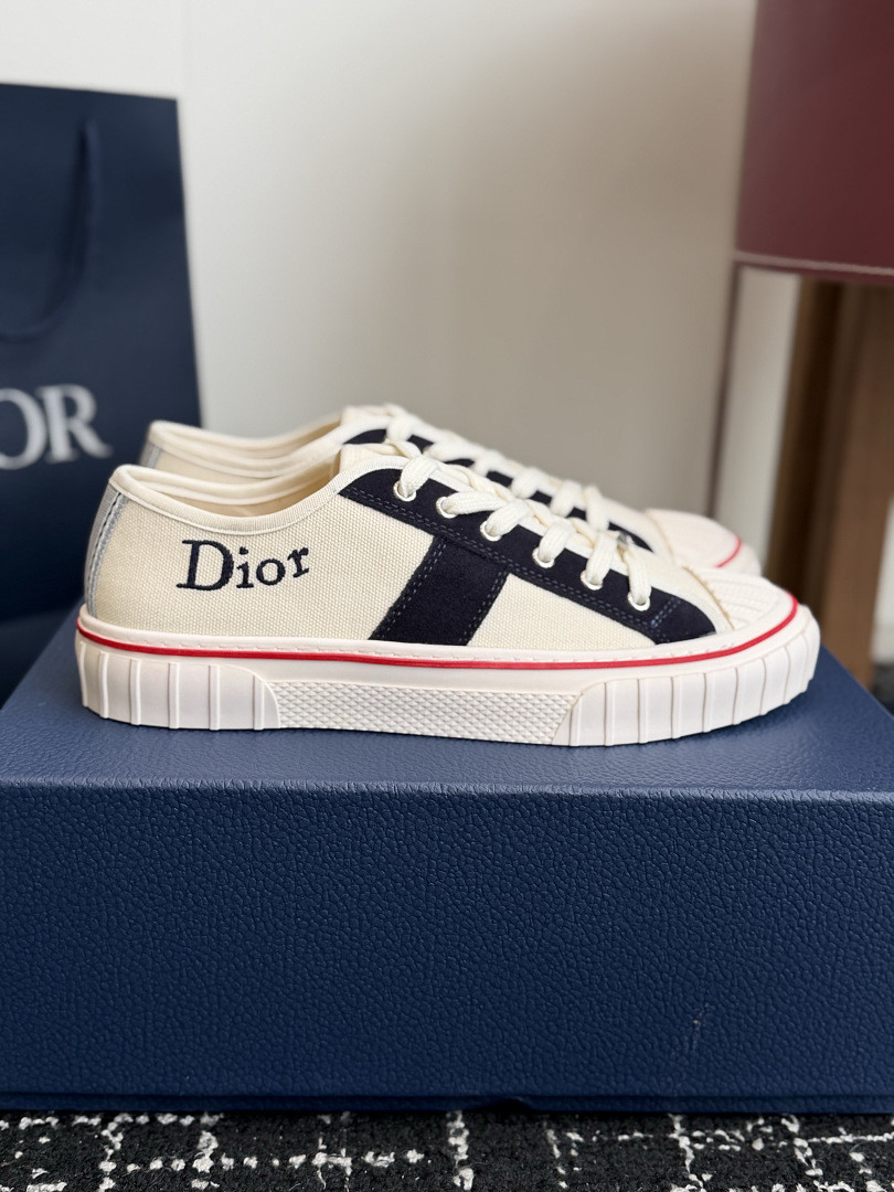 DIO* SNEAKER