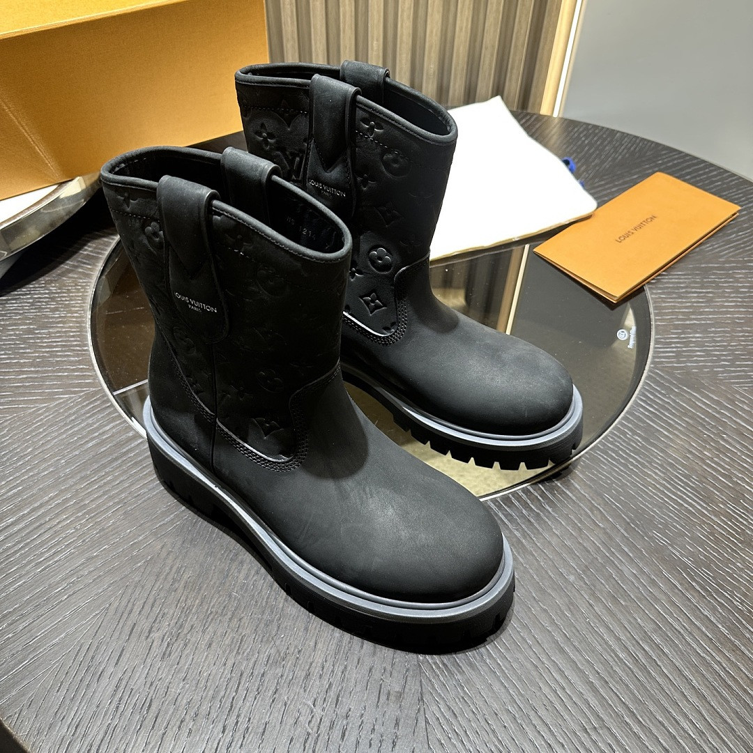 LVT BOOTS