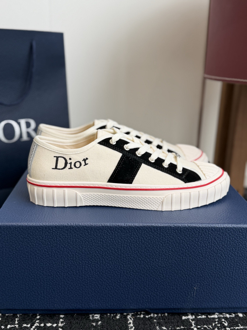 DIO* SNEAKER