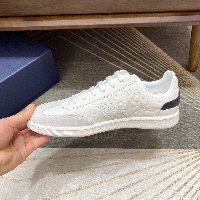 dio* sneaker