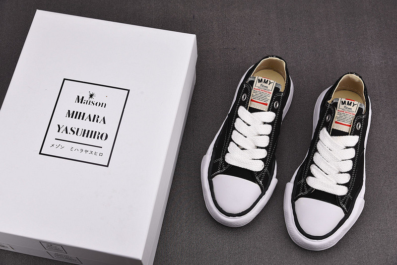 maison mihara yasuhiro sneaker