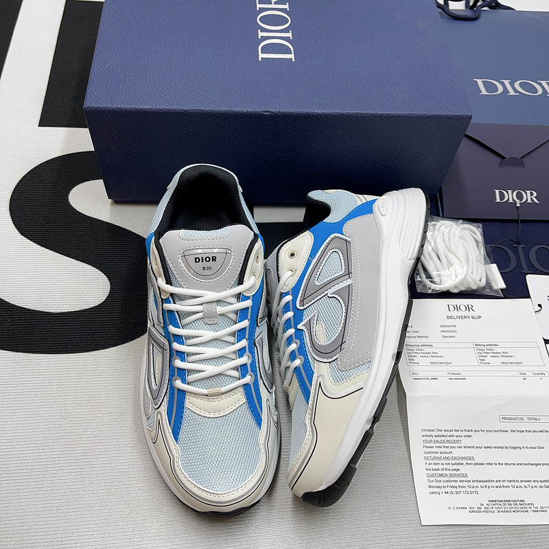 dio* sneaker