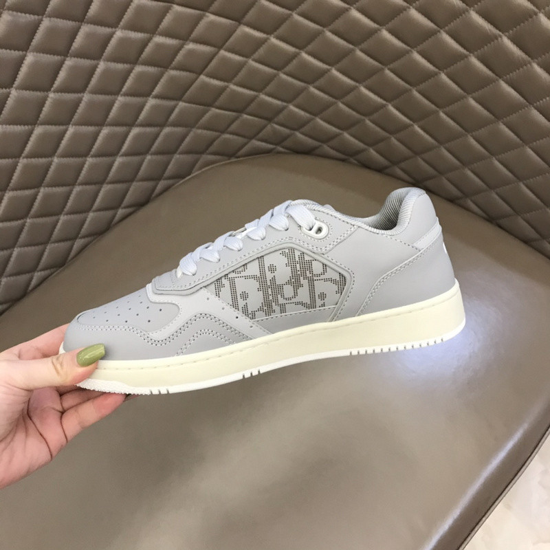 dio* sneaker