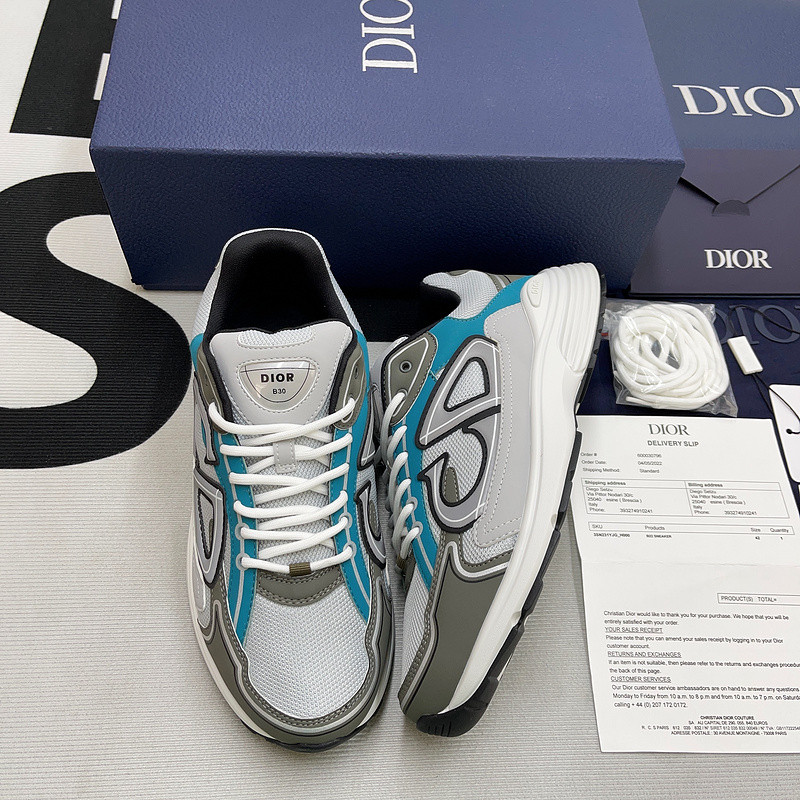 dio* sneaker