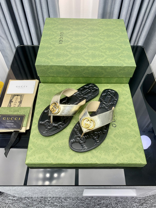 g*u*i sandals