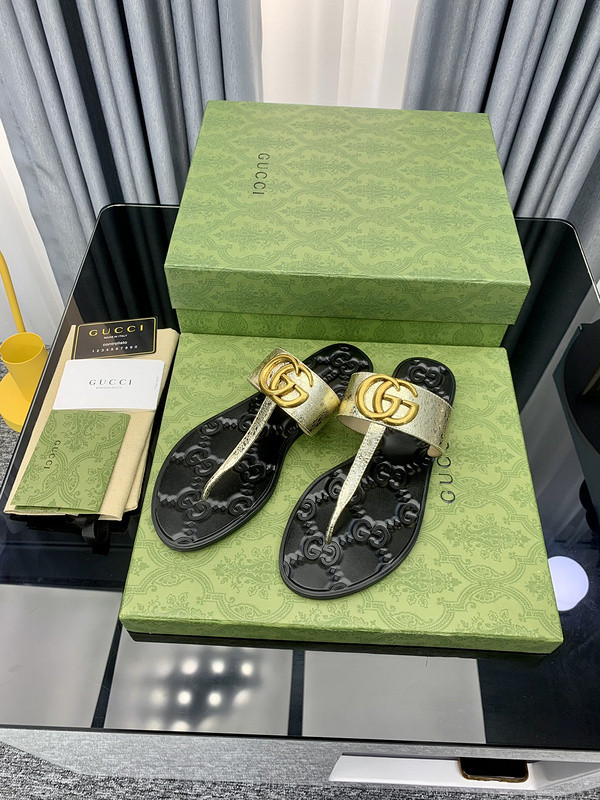 g*u*i sandals