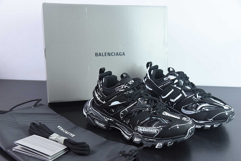 bc track sneaker