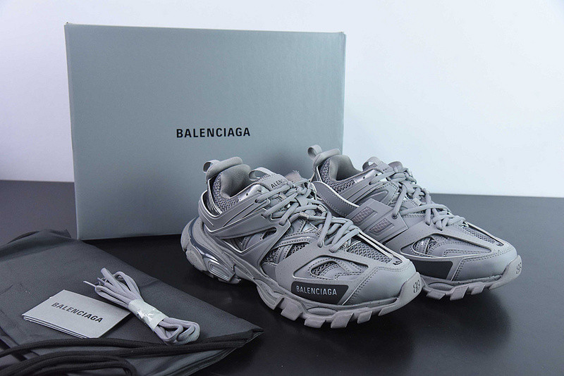 bc track sneaker
