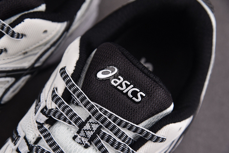 As*ic*s gel‑kahana 8 white/black 1011b133‑100