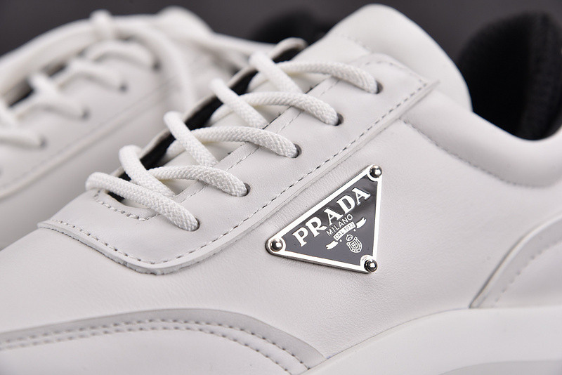 pr sneaker