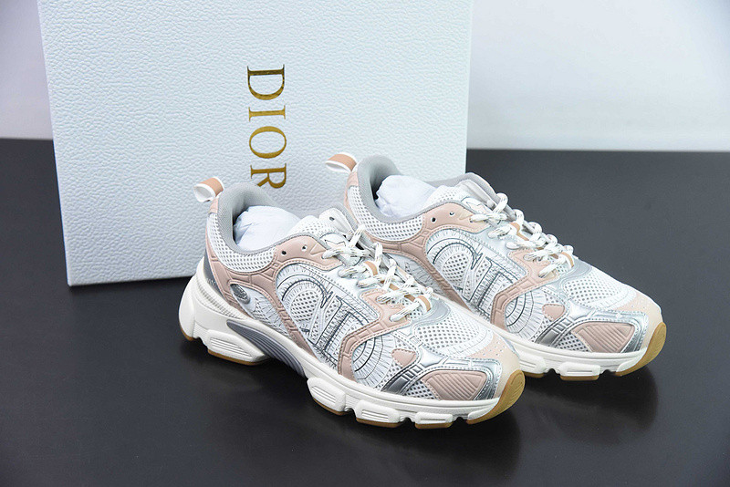 dio* sneaker