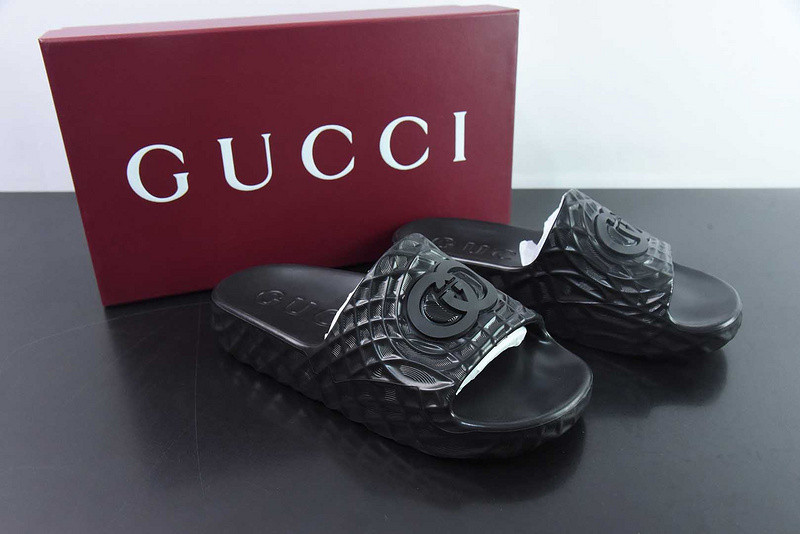 GUCCI SANDALS