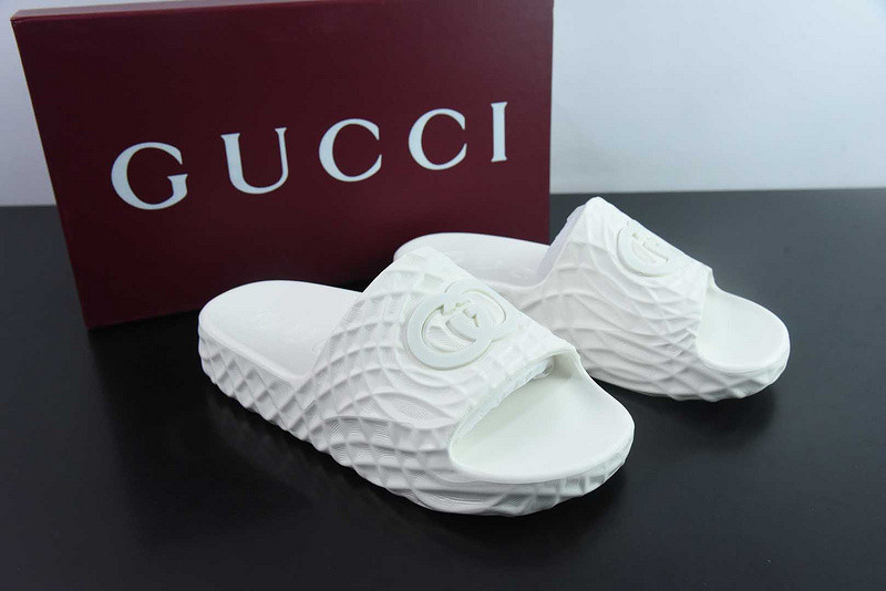 GUCCI SANDALS